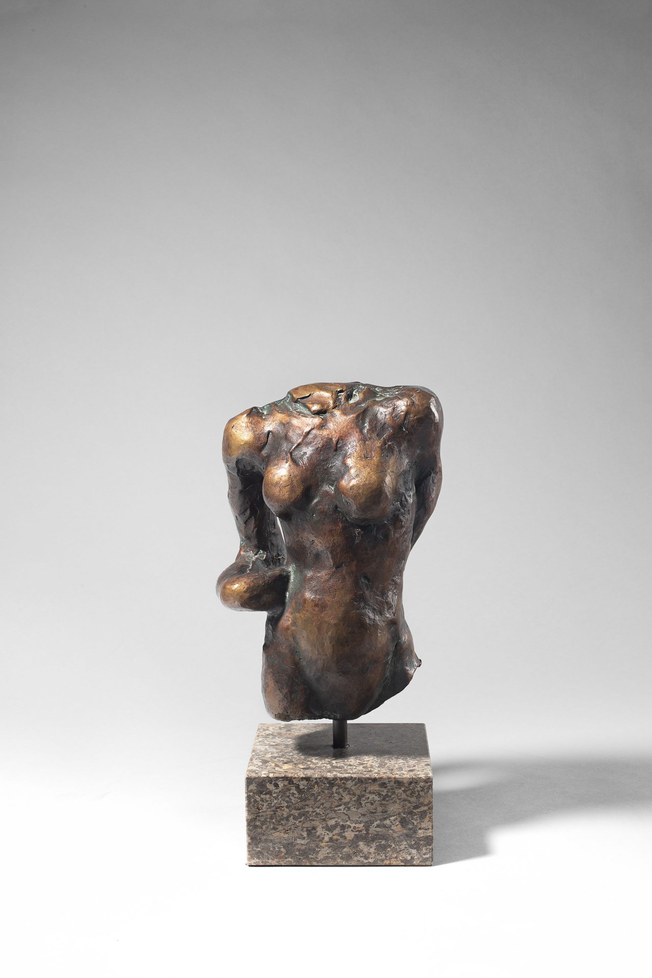 Auf diesem Bild ist das folgende Kunstwerk zu sehen: Franz Marc. „Frauentorso“. 1910.