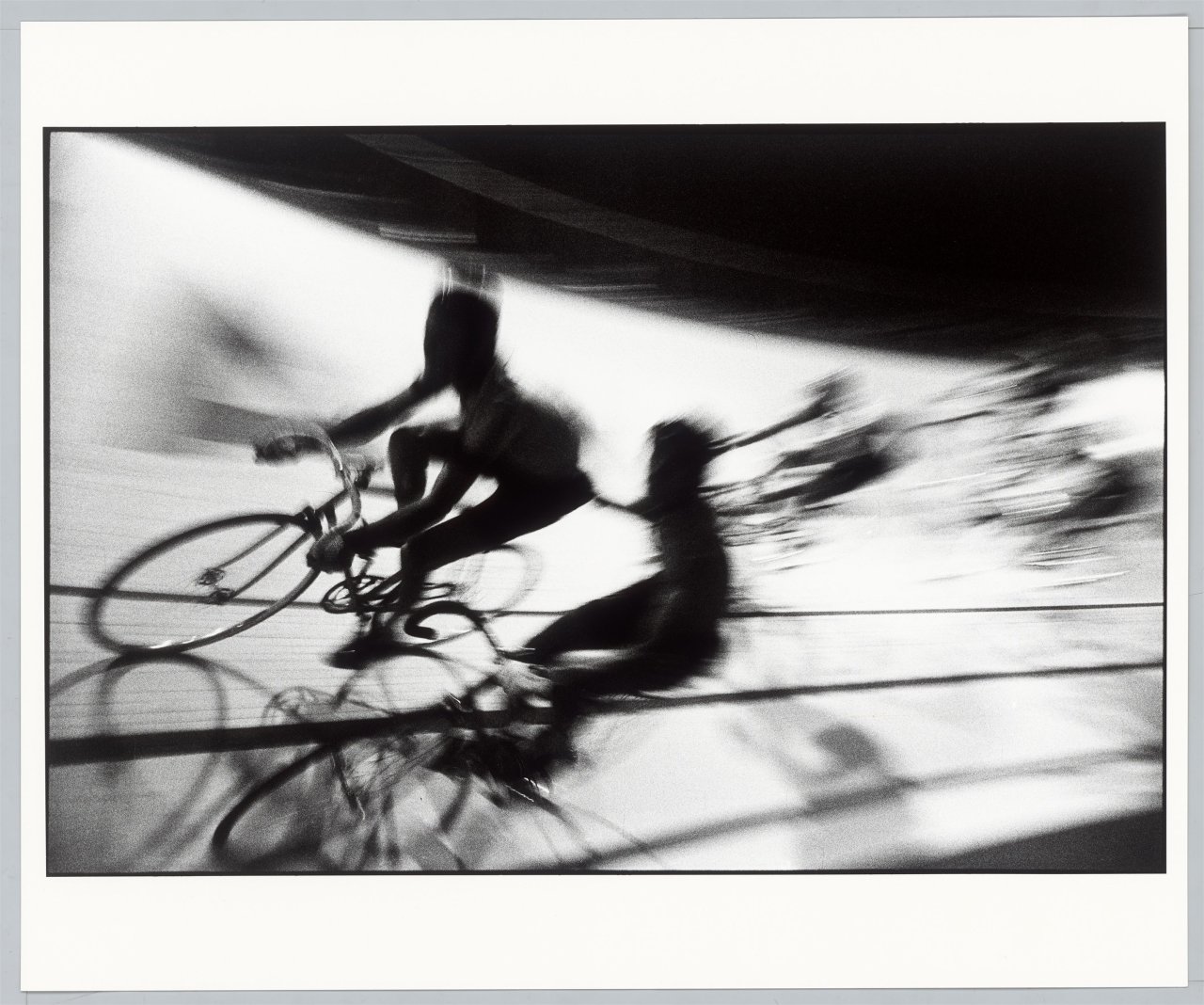 This picture shows the following artwork: Robert Lebeck. ”6 Tage Rennen”. 1964.