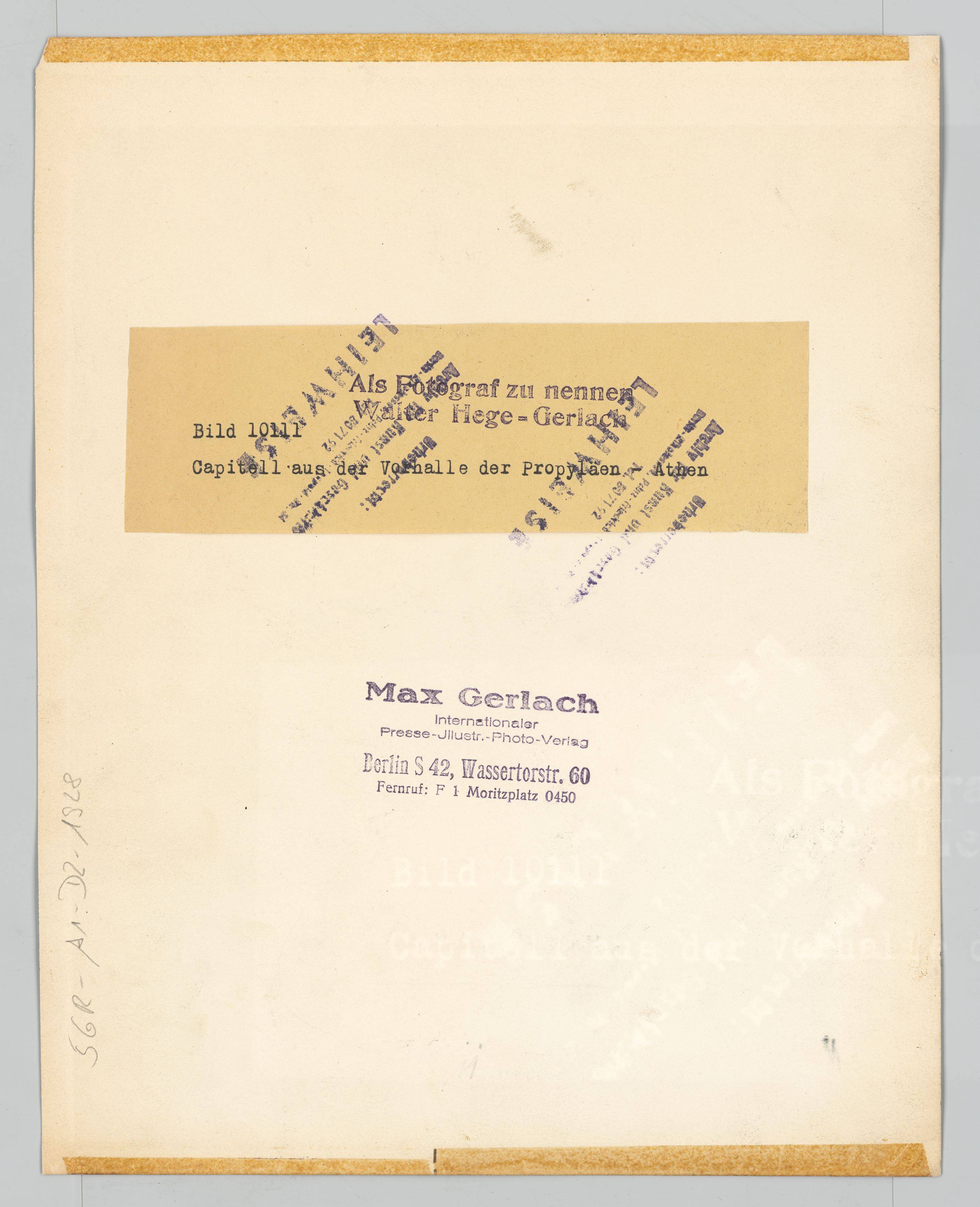 This picture shows the following artwork: Walter Hege. Kapitell aus der Vorhalle der Propyläen - Athen. 1928/29.