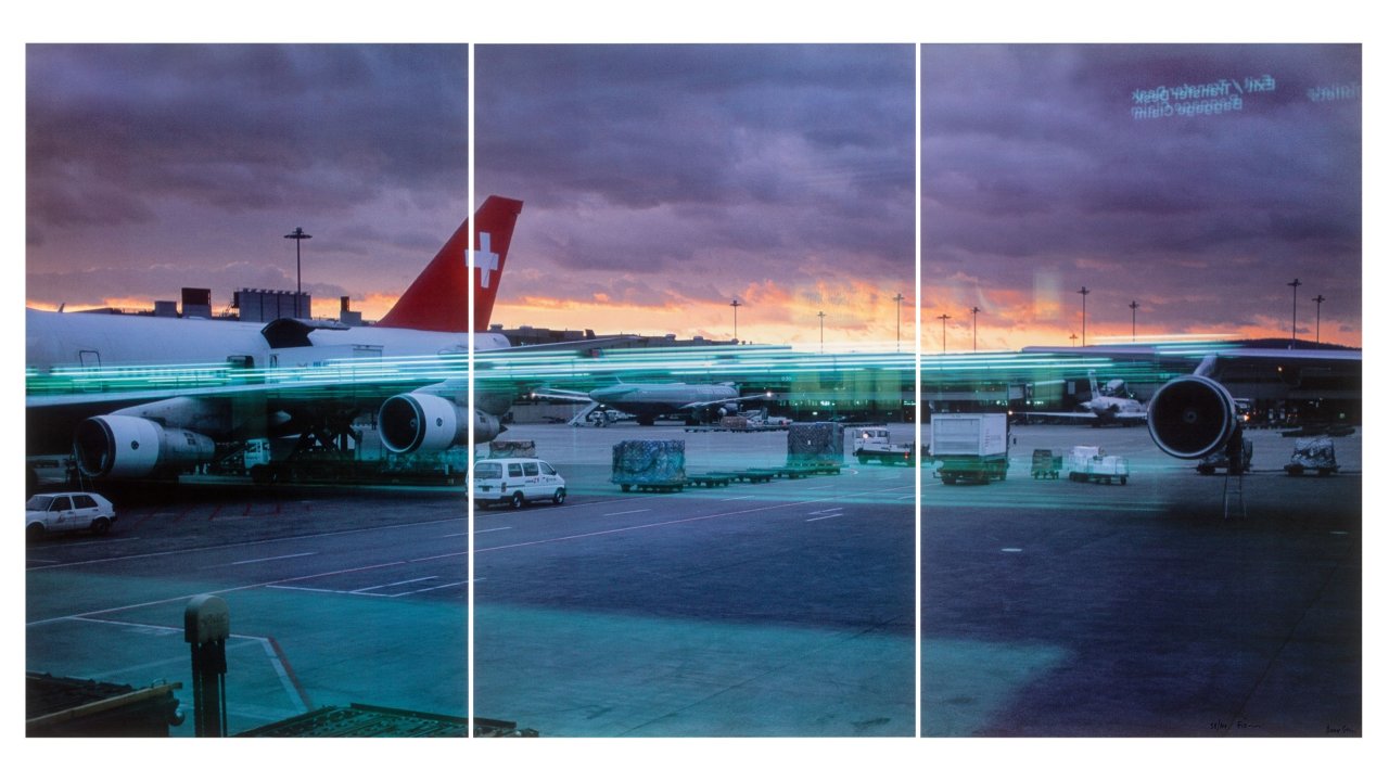 This picture shows the following artwork: Peter Fischli and David Weiss. ”Ohne Titel (Airport Zürich, 2000)”. 2000/2007.
