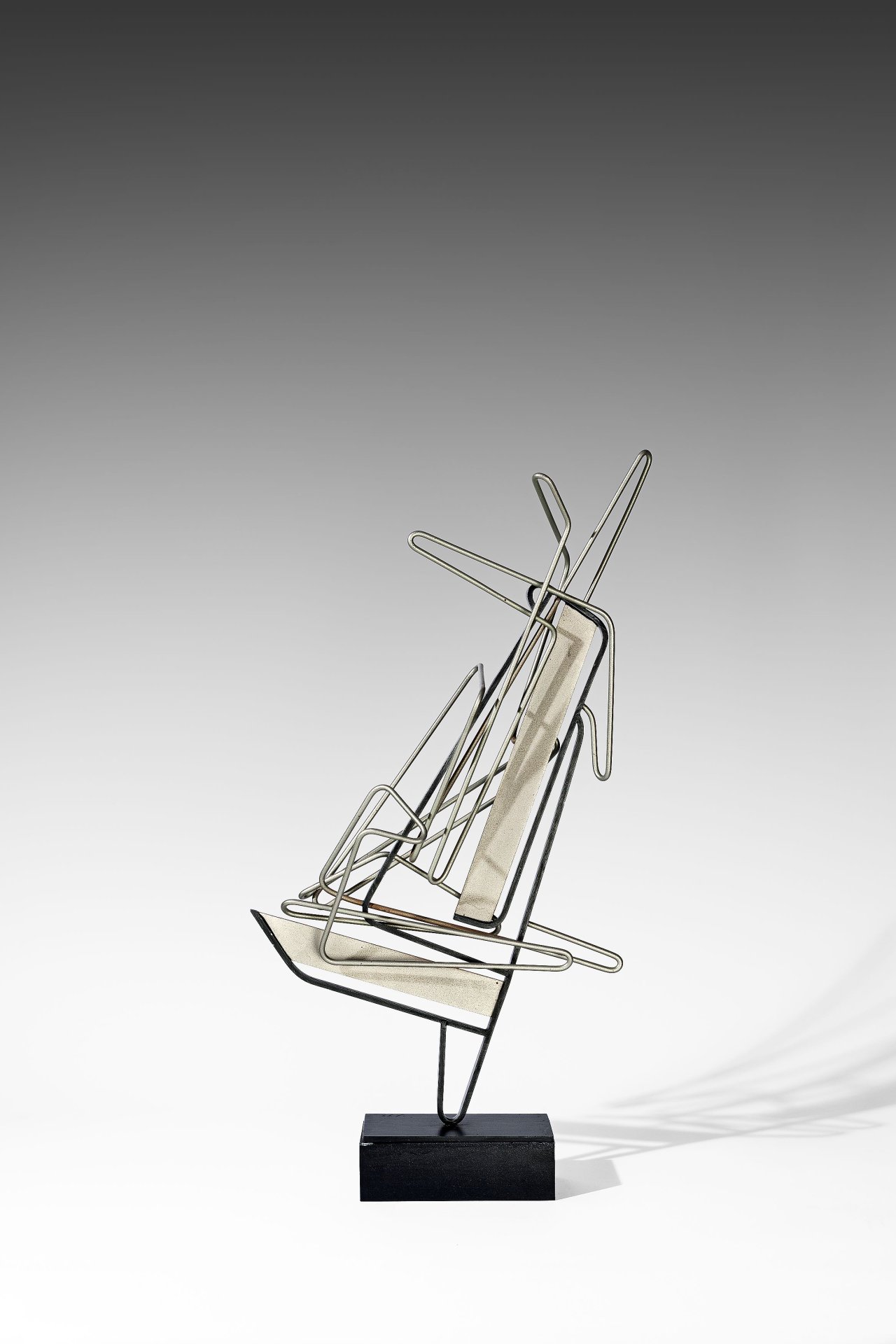 Auf diesem Bild ist das folgende Kunstwerk zu sehen: Hans Uhlmann. „Schiff“. 1952.