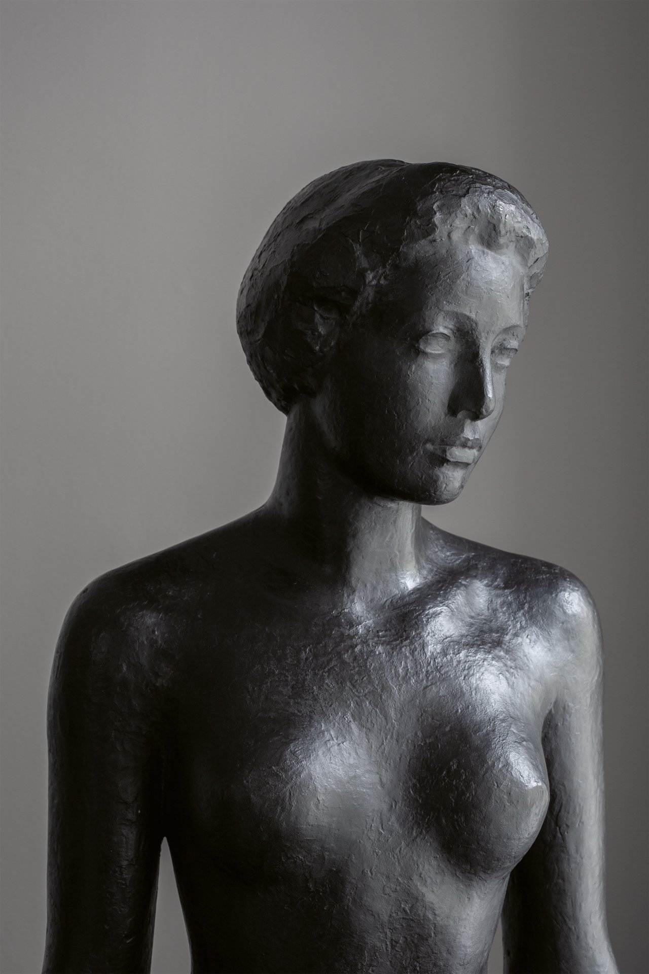 This picture shows the following artwork: Georg Kolbe. ”Stehende Frau”. 1915/16.