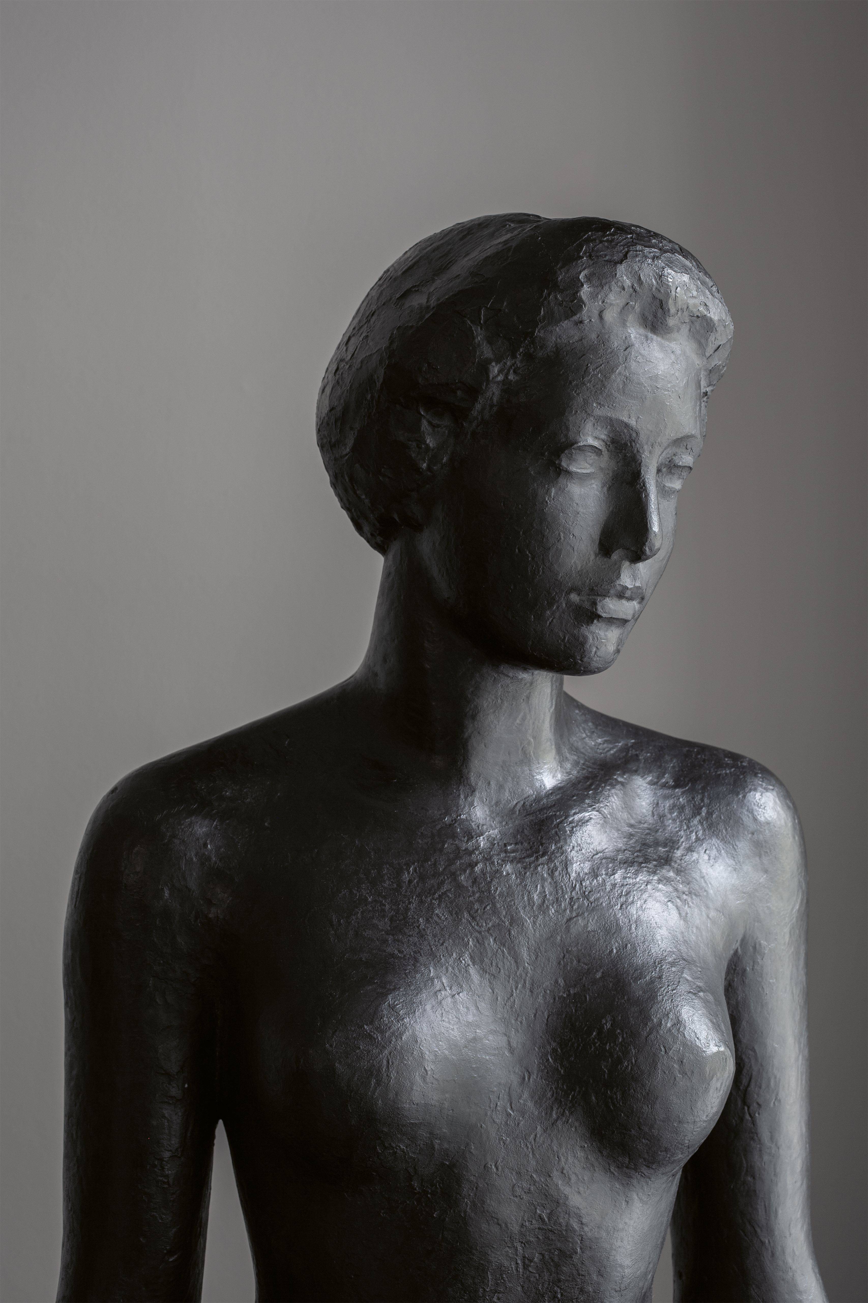 This picture shows the following artwork: Georg Kolbe. ”Stehende Frau”. 1915/16.