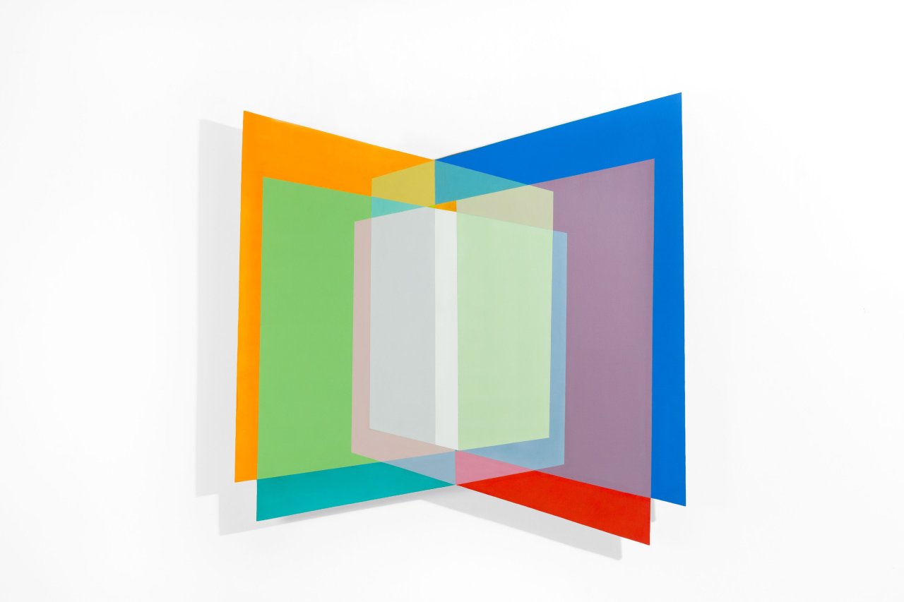 This picture shows the following artwork: Dóra Maurer. ”IXEK 12”. 2014.