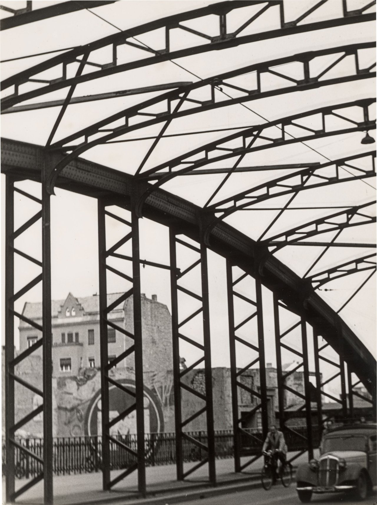 This picture shows the following artwork: Werner Eckelt. Mixed Lot: Berlin after the Second World War. 1940s/50s.