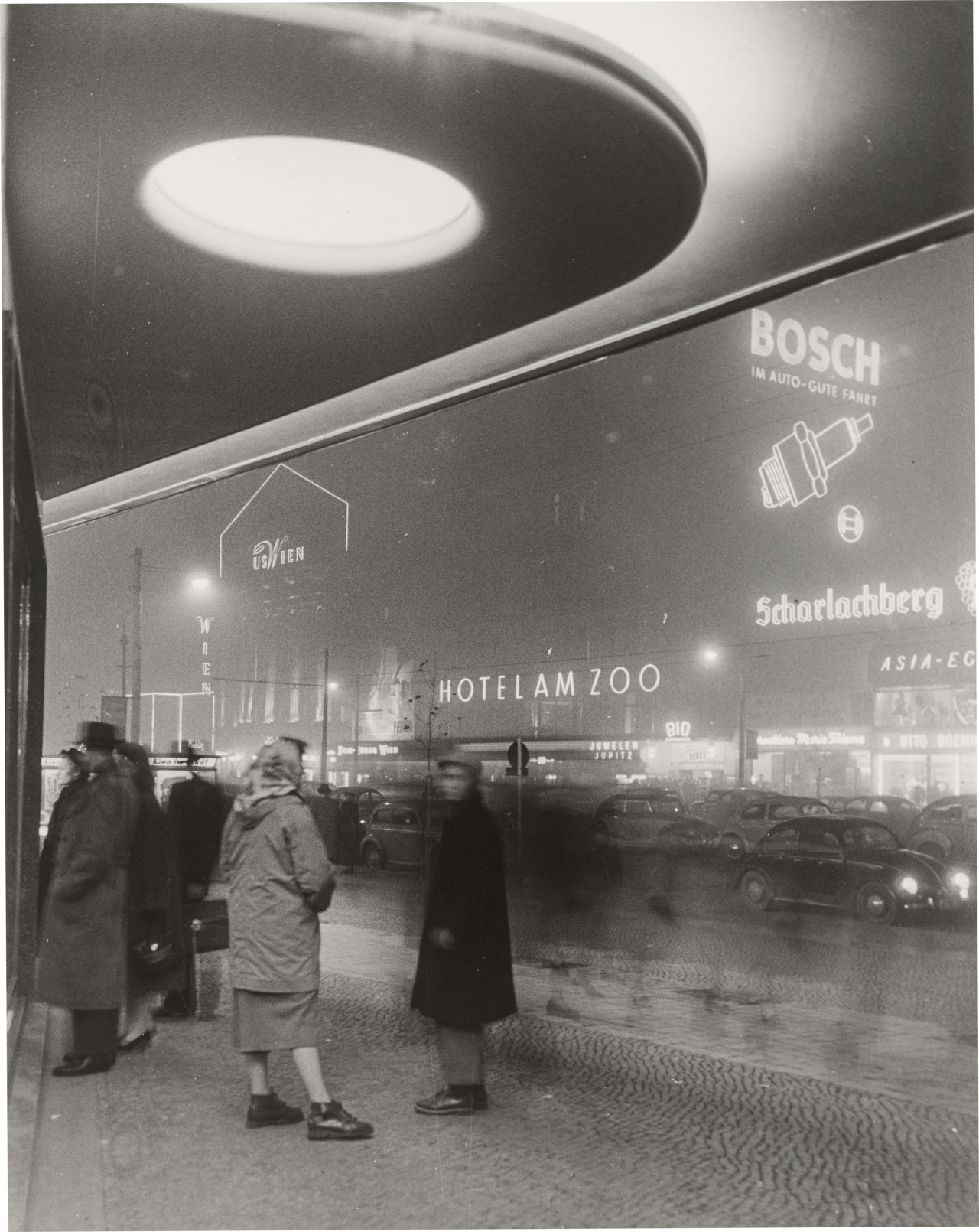This picture shows the following artwork: Ewald Gnilka. Kurfürstendamm, Berlin. 1952.