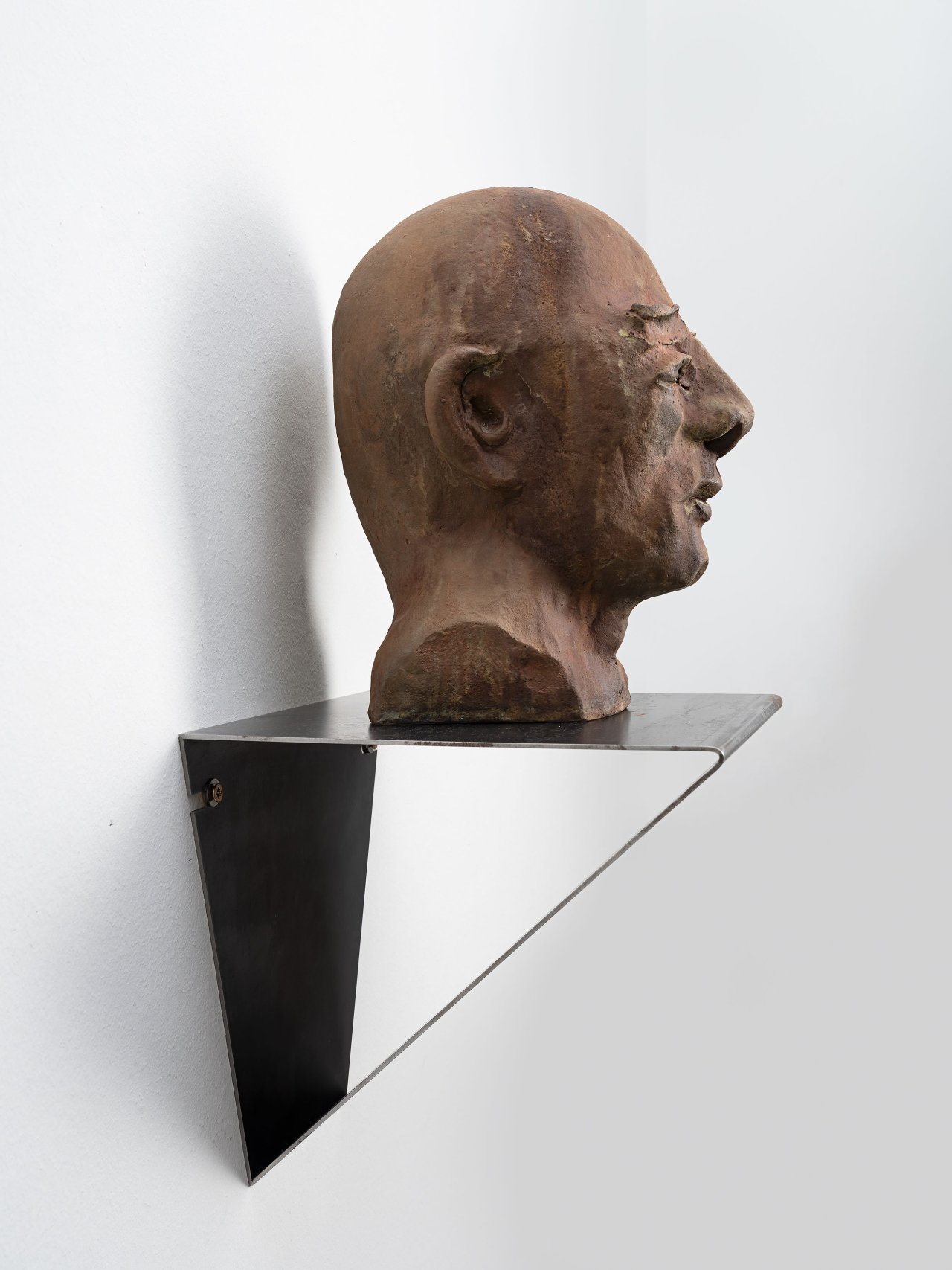 This picture shows the following artwork: Thomas Schütte. Wicht. 2006.