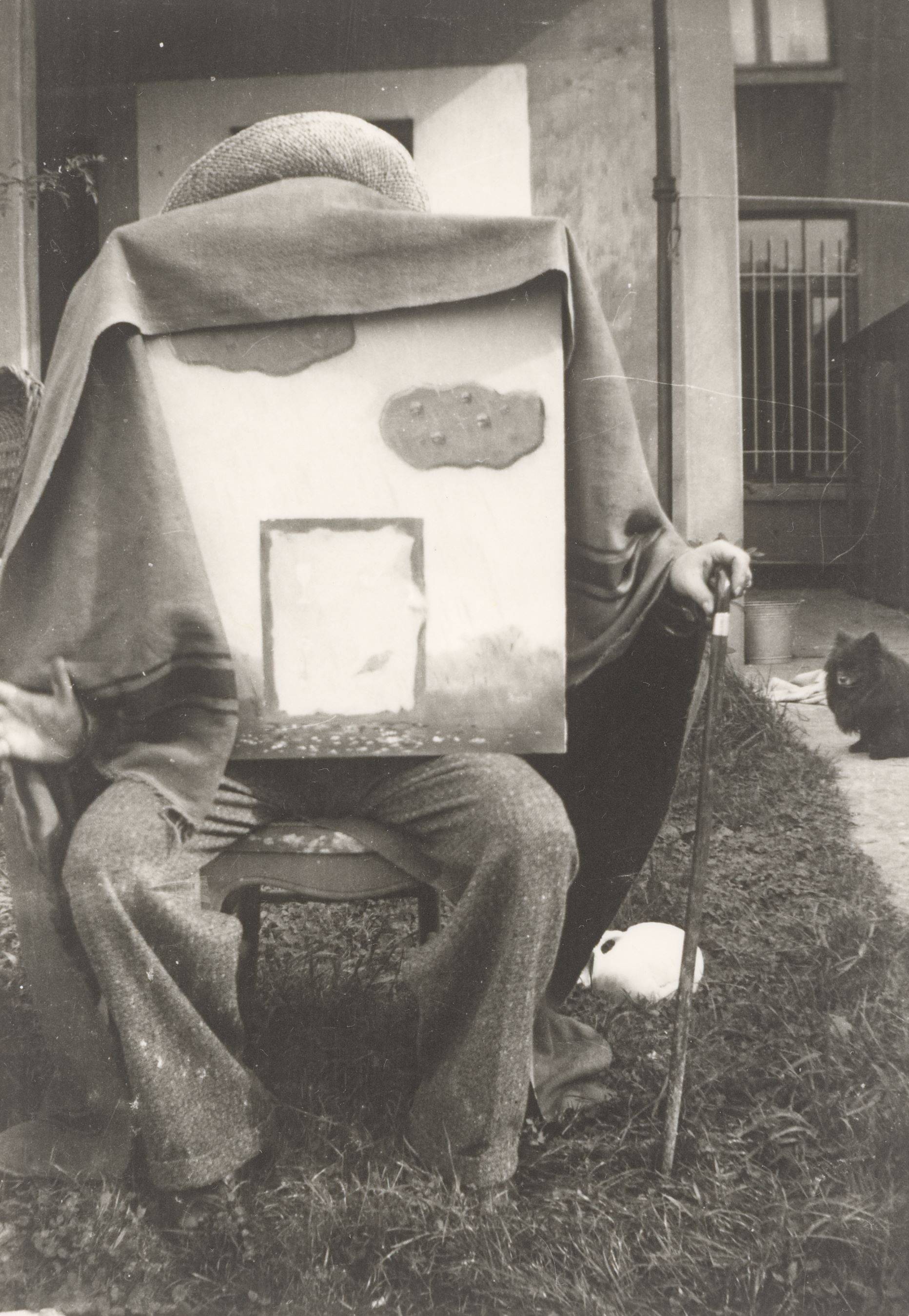 This picture shows the following artwork: René Magritte. La Fidélité des Images, 1928–1955.