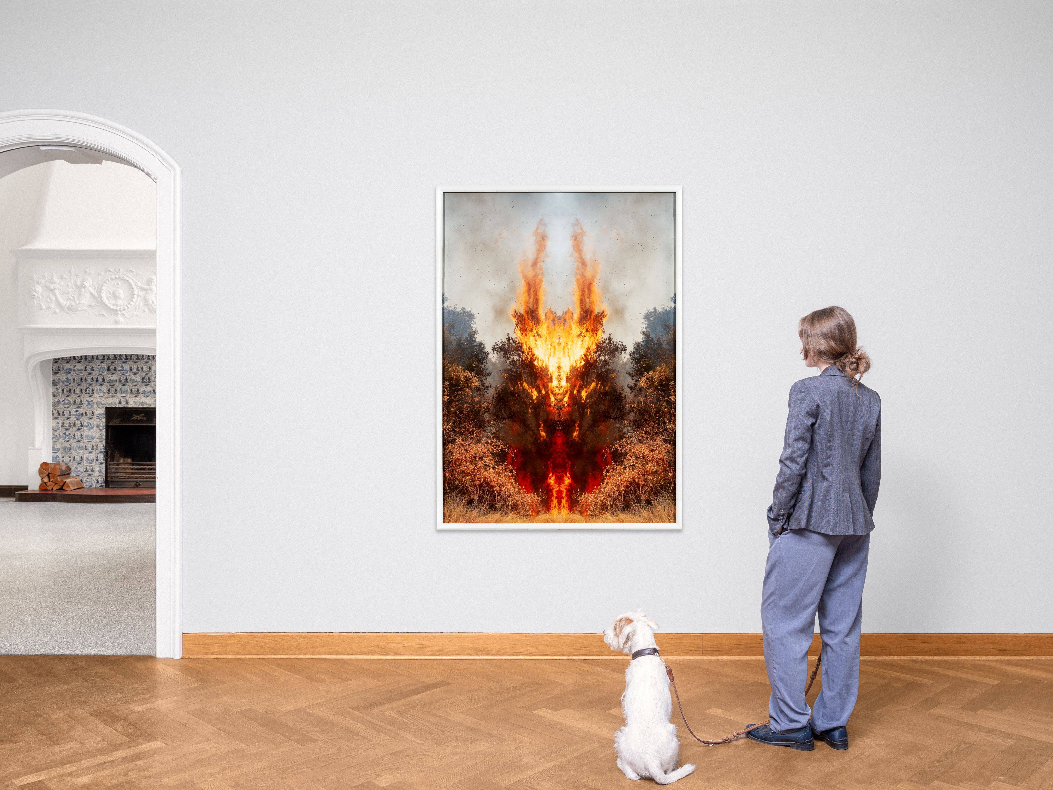 This picture shows the following artwork: Julius von Bismarck. ”FEUER MIT FEUER (TEST APPARAT #1)”. 2020.