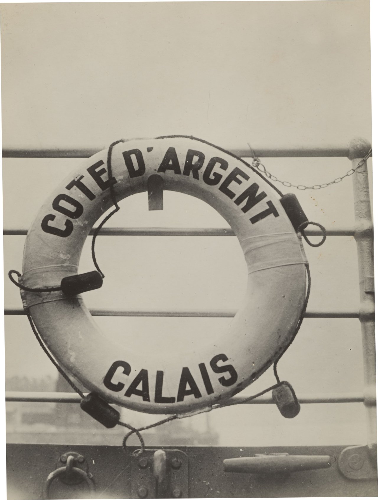 This picture shows the following artwork: Maurice Tabard. Sur Paquebot-ferry 'Côte d'Argent'. Presumably 1930s.