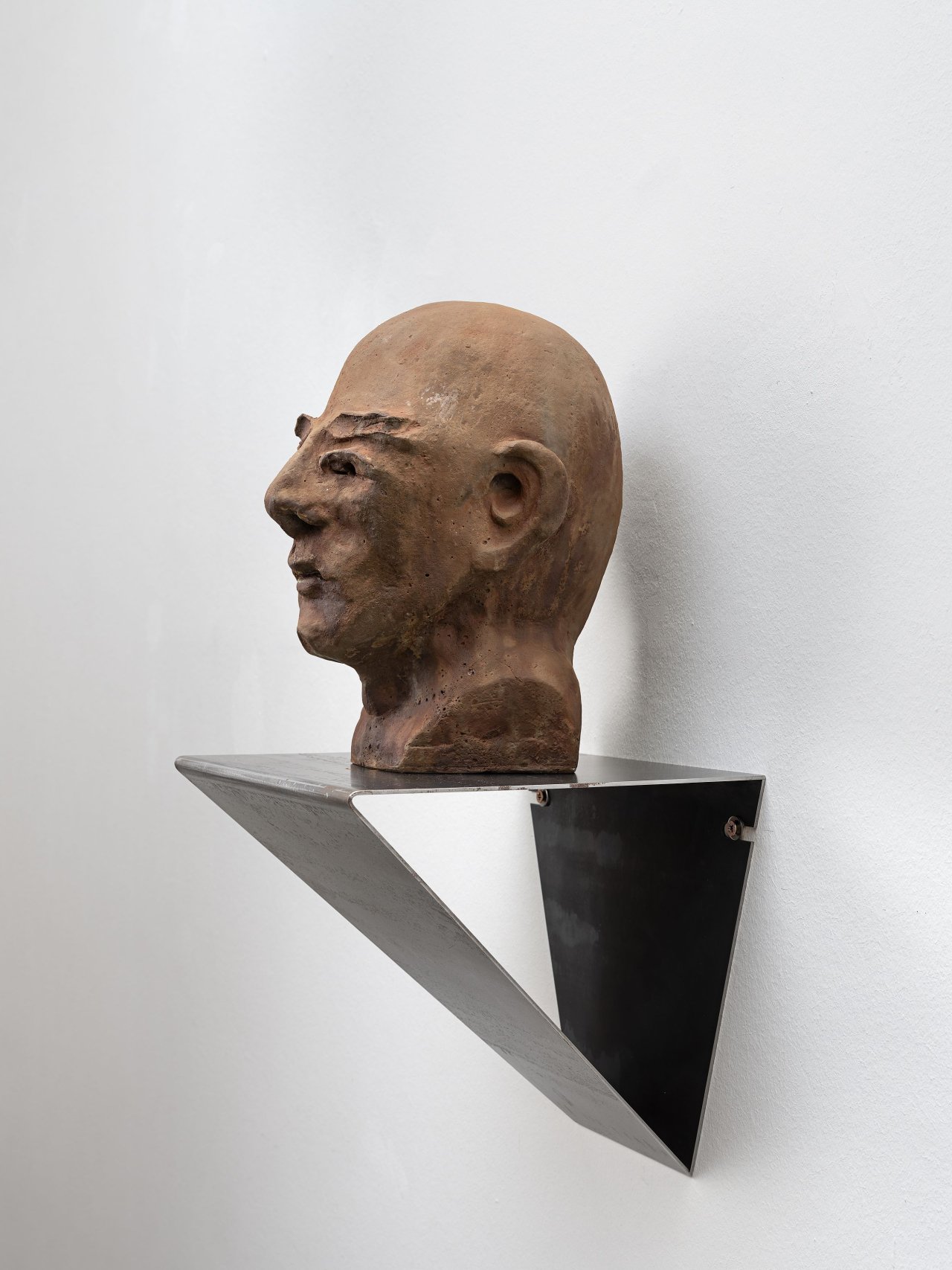 This picture shows the following artwork: Thomas Schütte. Wicht. 2006.