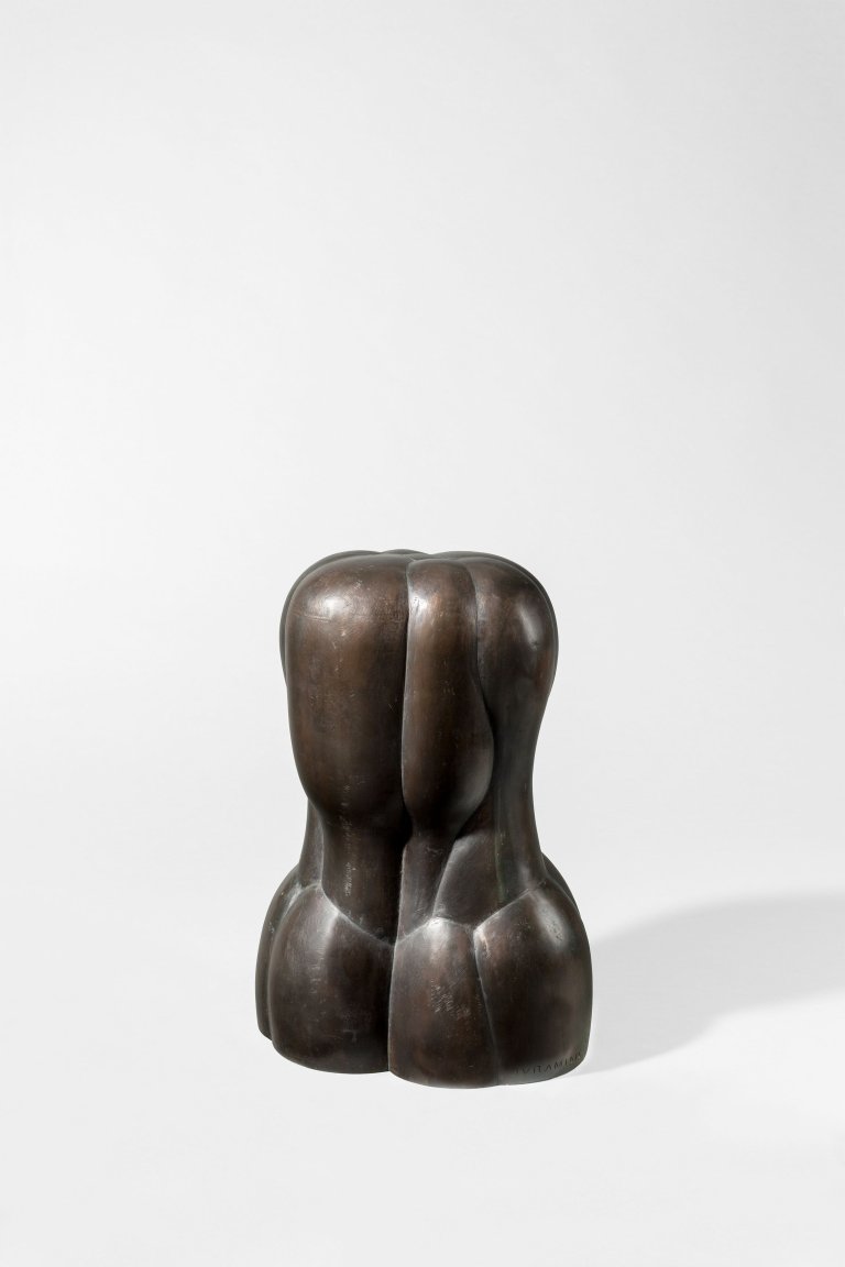 This picture shows the following artwork: Joannis Avramidis. Bust. 1962.