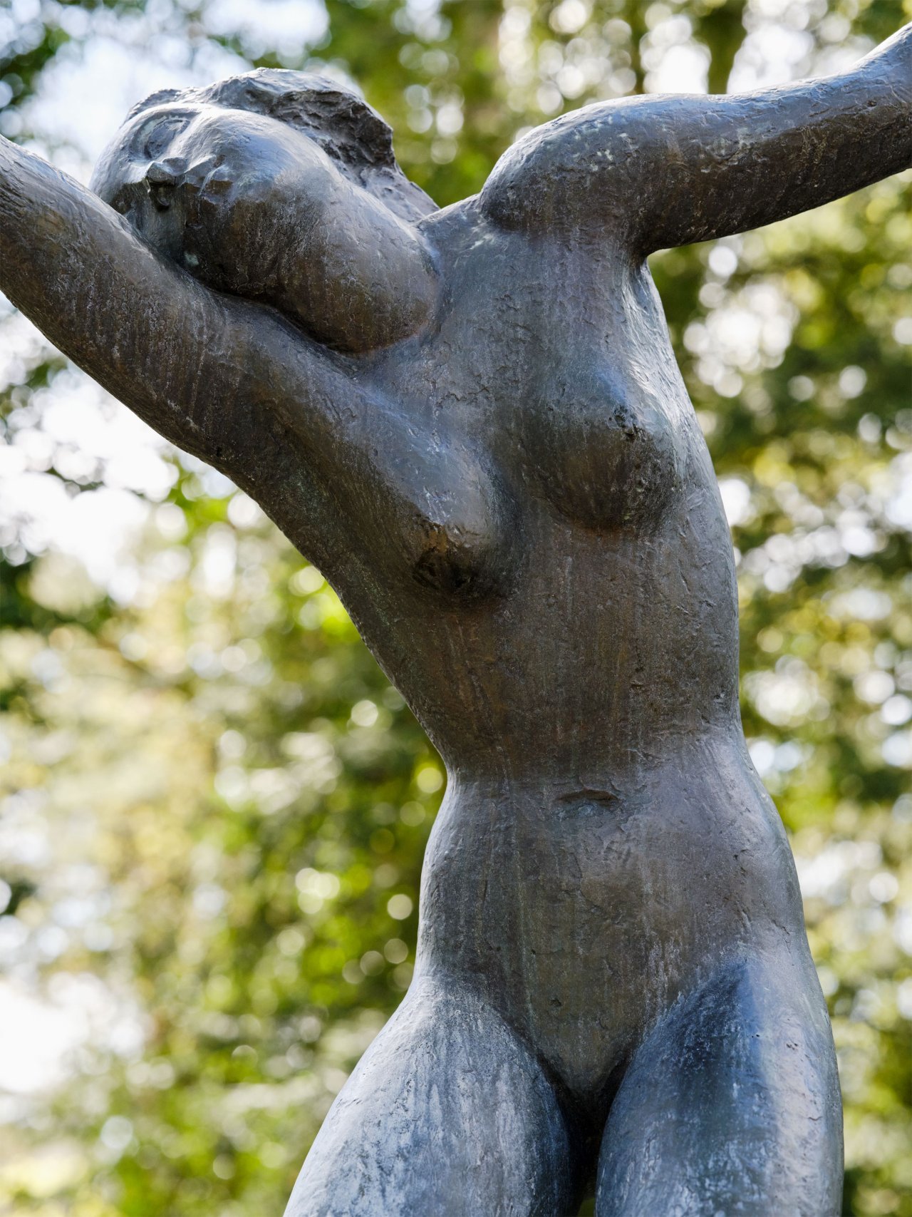 Auf diesem Bild ist das folgende Kunstwerk zu sehen: Georg Kolbe. „Tänzerinnen–Brunnen“. 1922.