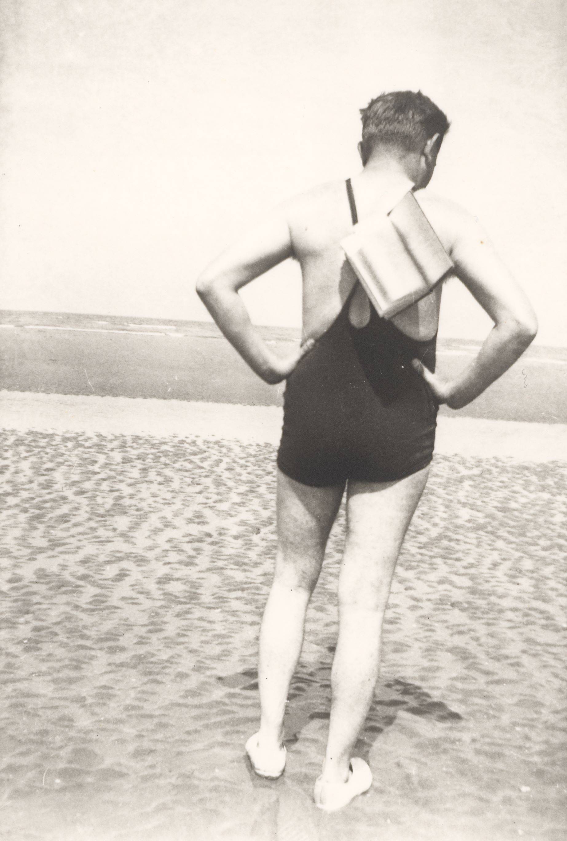 This picture shows the following artwork: René Magritte. La Fidélité des Images, 1928–1955.