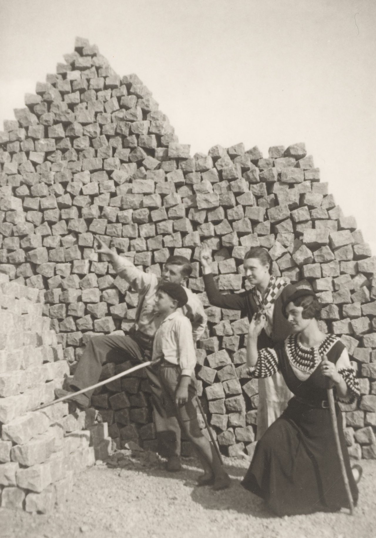 This picture shows the following artwork: René Magritte. La Fidélité des Images, 1928–1955.