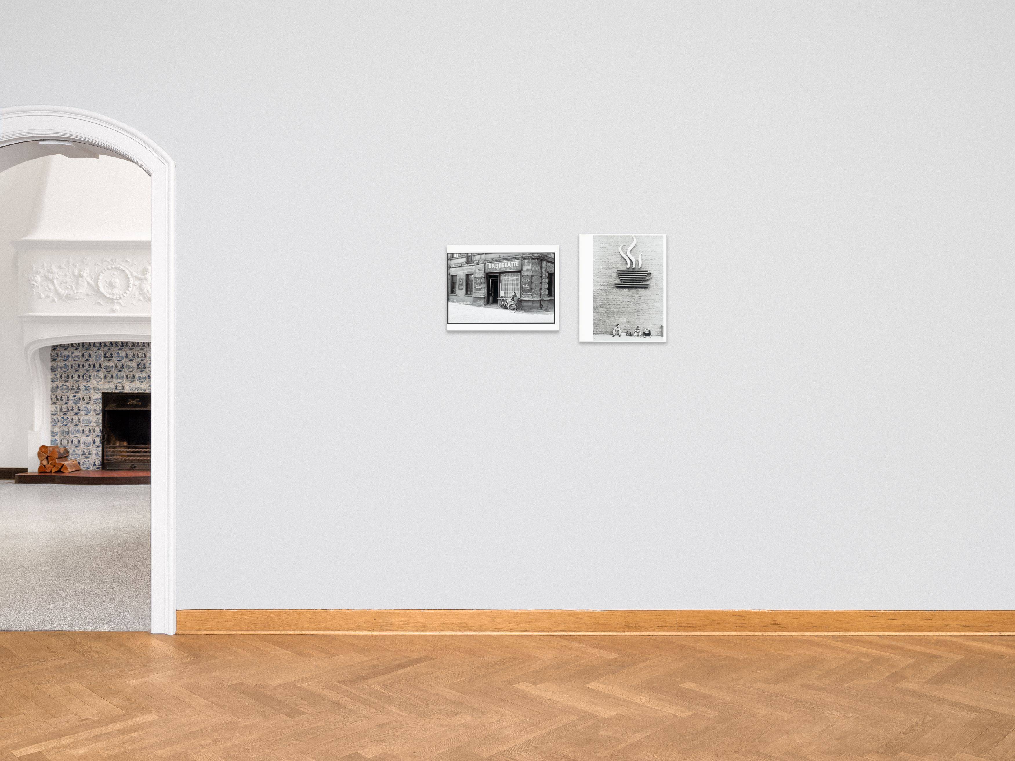 This picture shows the following artwork: Harald Hauswald. ”Am Wasserturm” / Bahnhof Lichtenberg. 1982 and 1980.