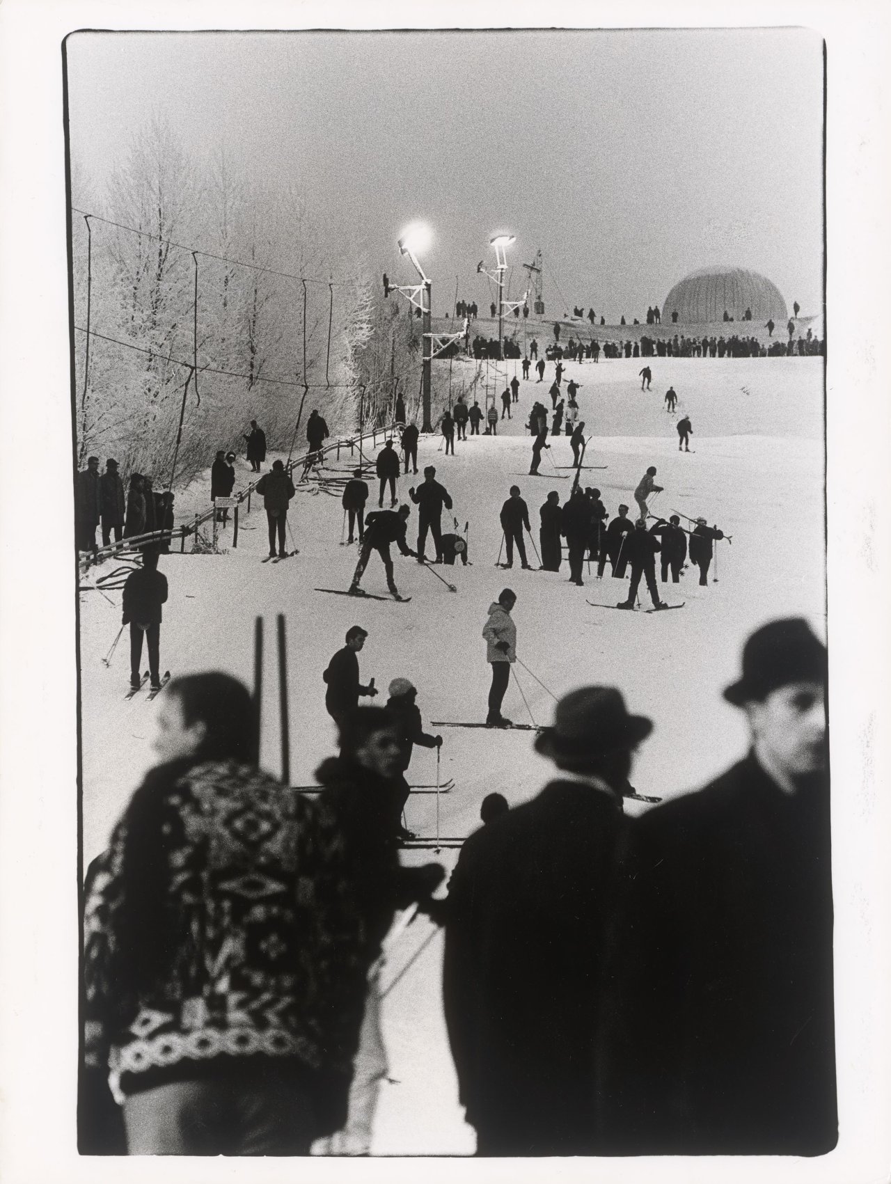 This picture shows the following artwork: Max Jacoby. Teufelsberg, Wintersport. Presumably 1960s.