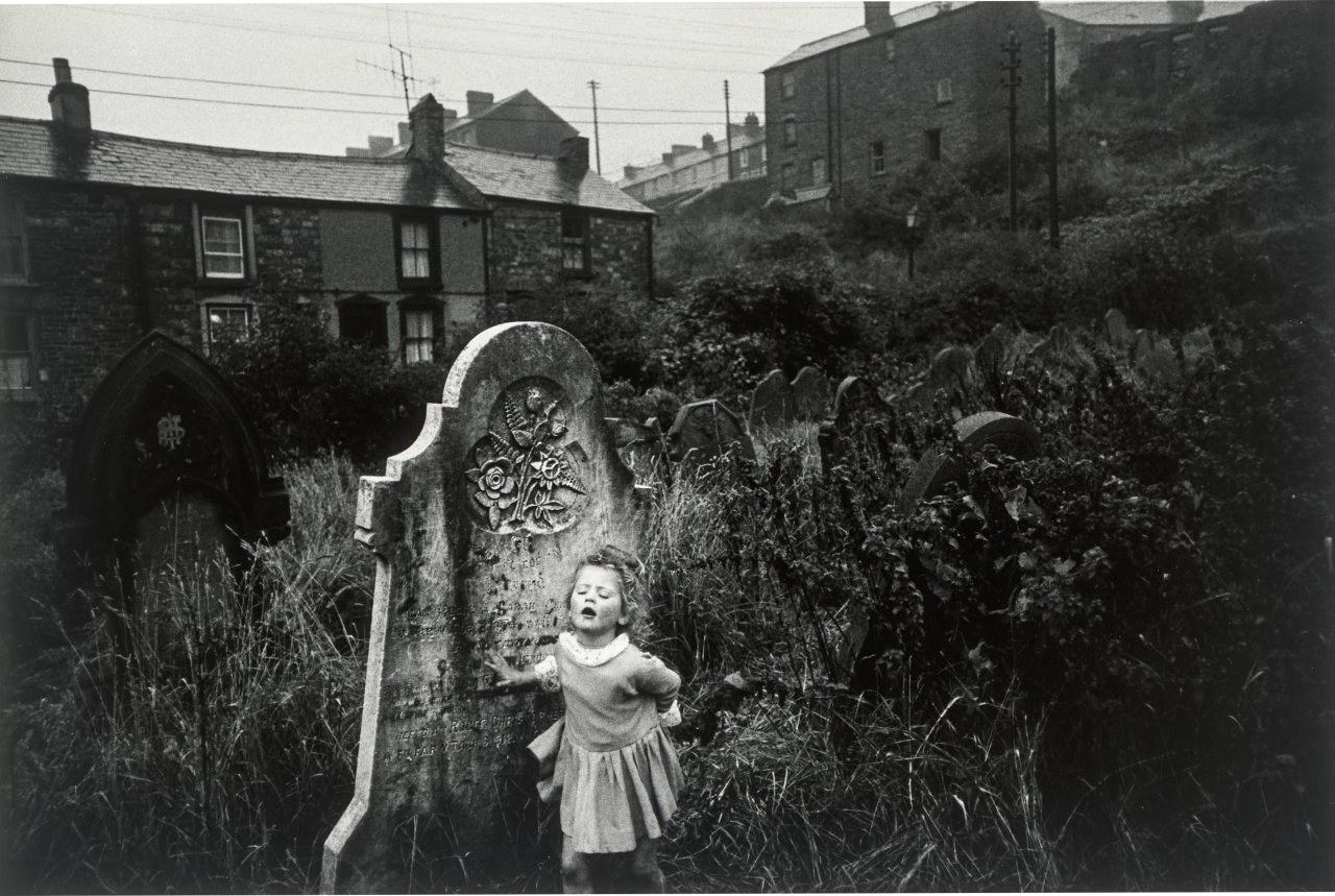 This picture shows the following artwork: Bruce Davidson. From the series ”Wales”. 1965.