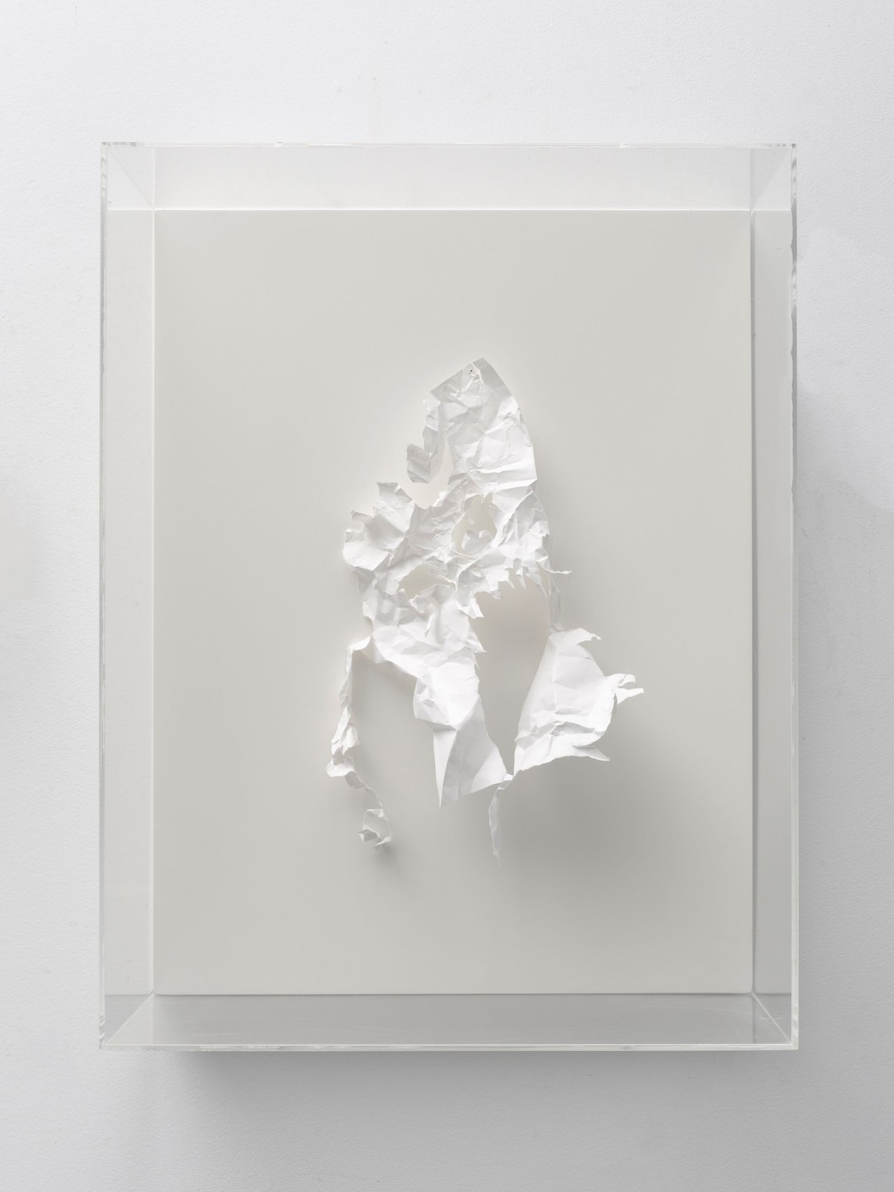 Auf diesem Bild ist das folgende Kunstwerk zu sehen: Tom Friedman. Ohne Titel. 2001.