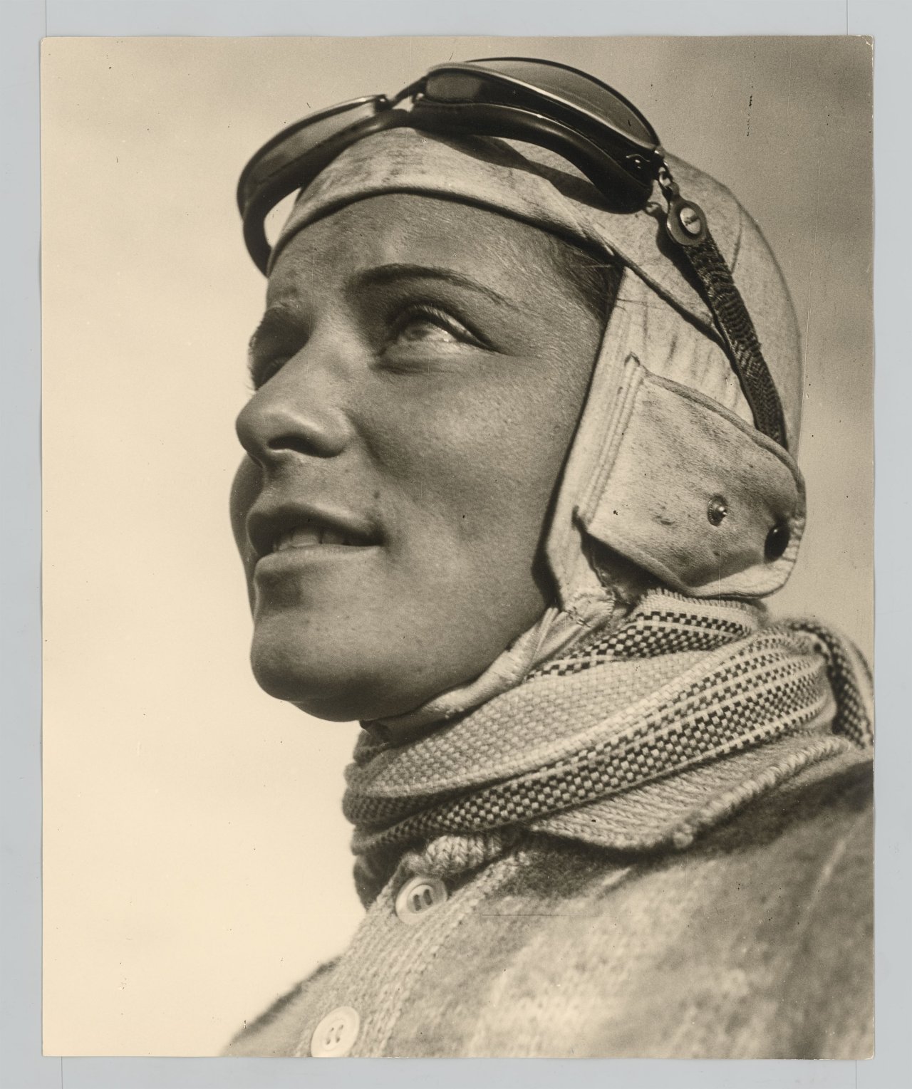 This picture shows the following artwork: Fritz Eschen. The Pilot Elly Beinhorn. Circa 1930.