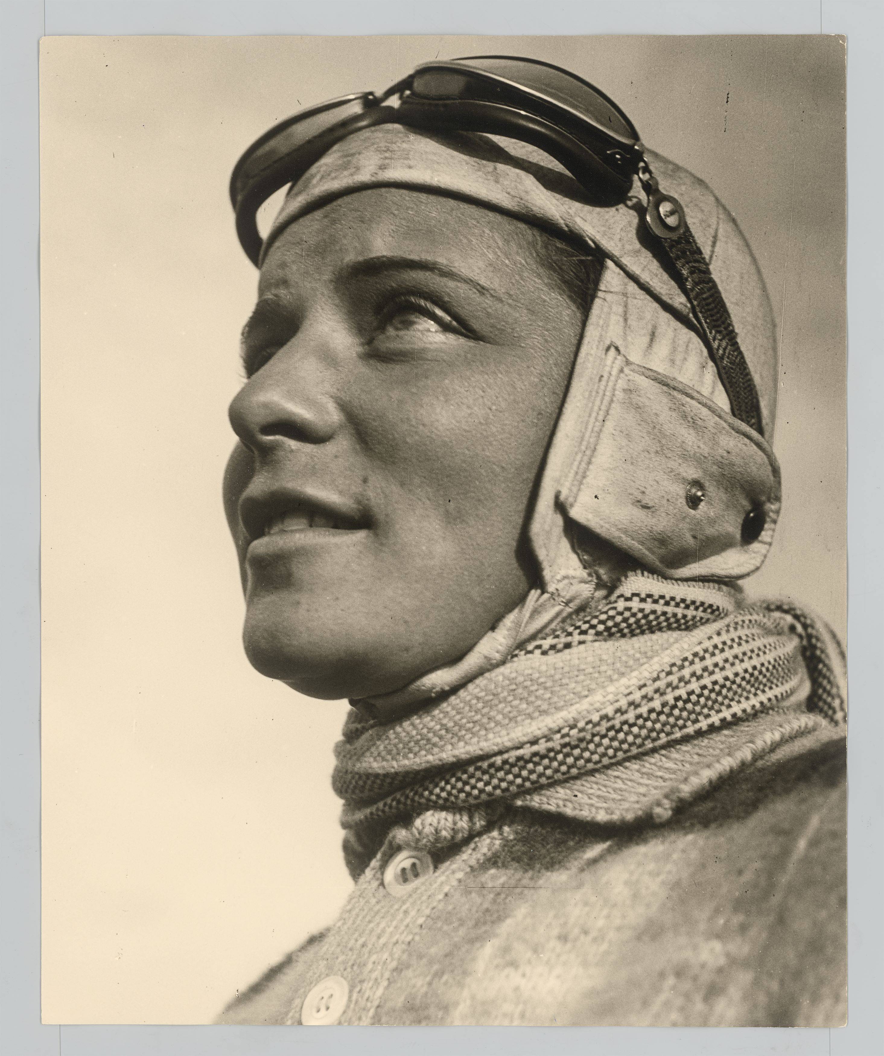 This picture shows the following artwork: Fritz Eschen. The Pilot Elly Beinhorn. Circa 1930.