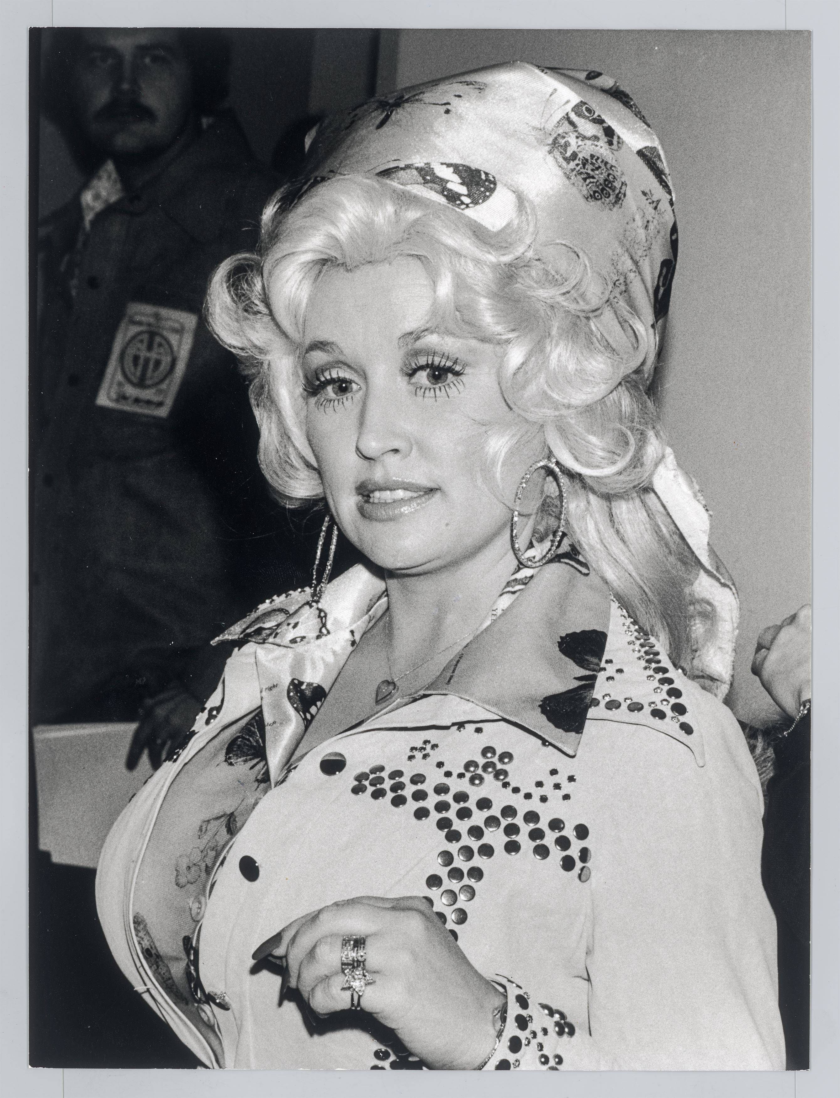 This picture shows the following artwork: Ron Galella (i.e. Galella, Ronald E.). Dolly Parton, Santa Monica, CA. 1977.
