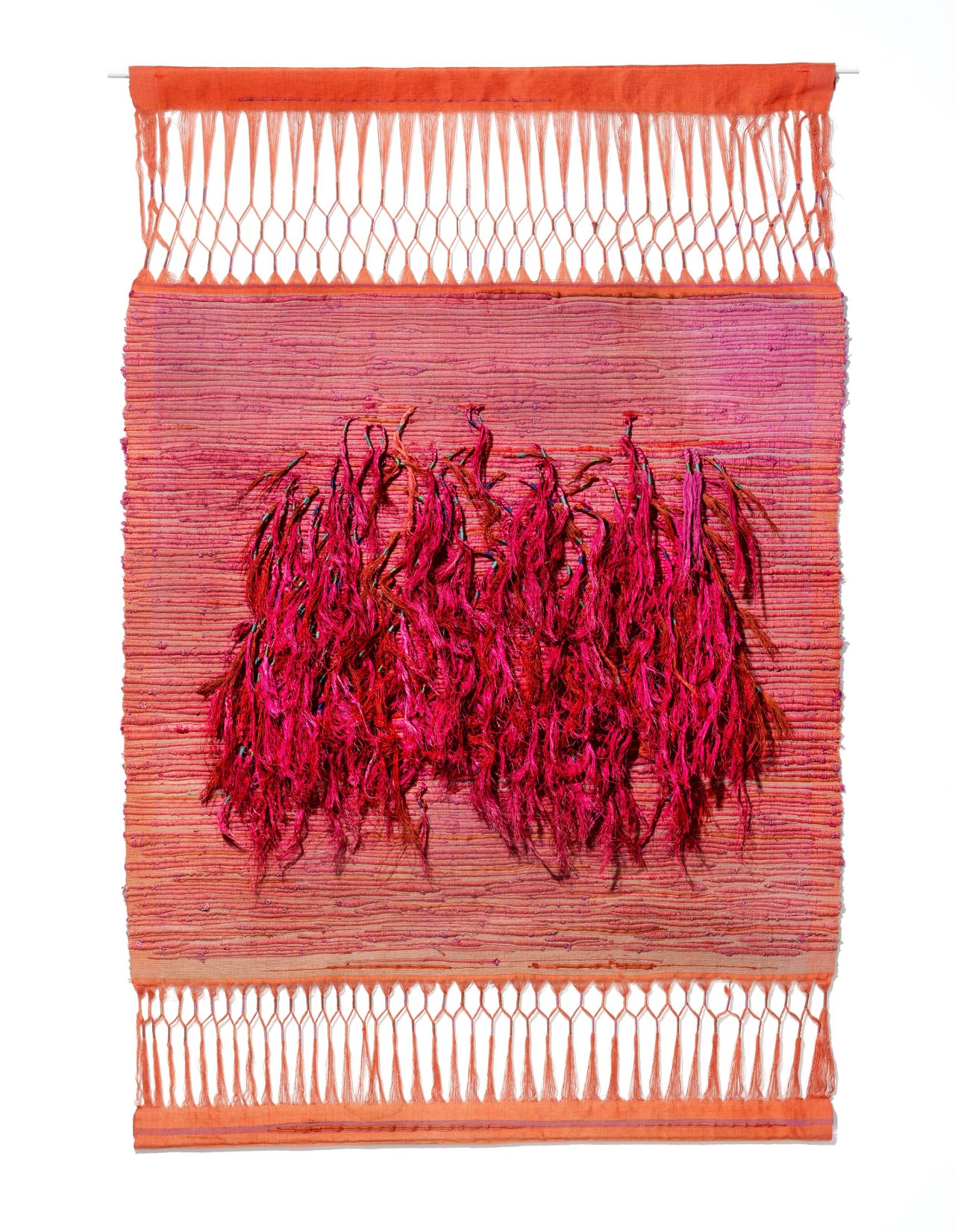 Auf diesem Bild ist das folgende Kunstwerk zu sehen: Sheila Hicks. Ohne Titel, aus der Serie „Palghat“. Um 1967/68.