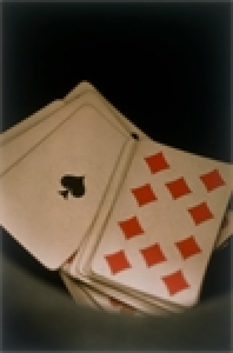 This picture shows the following artwork: Ralph Gibson. Aus der Serie ”L'Histoire de France”, 1971–2023. 1990.