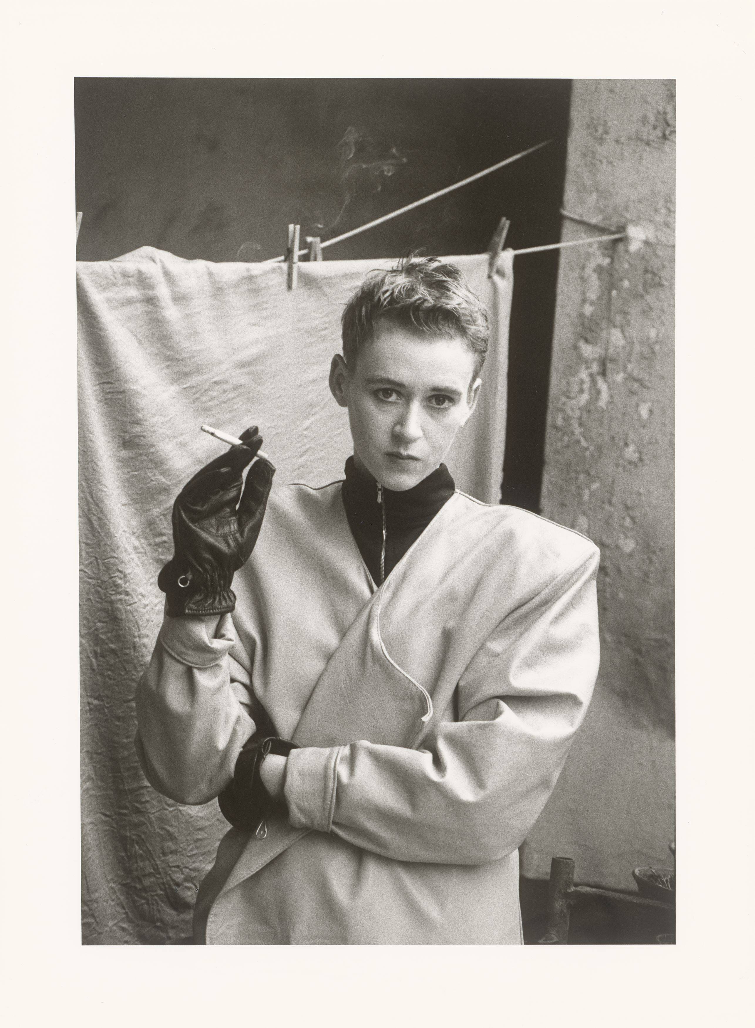 This picture shows the following artwork: Sibylle Bergemann. ”'Allerleihrauh', Frieda, Berlin”. 1988.