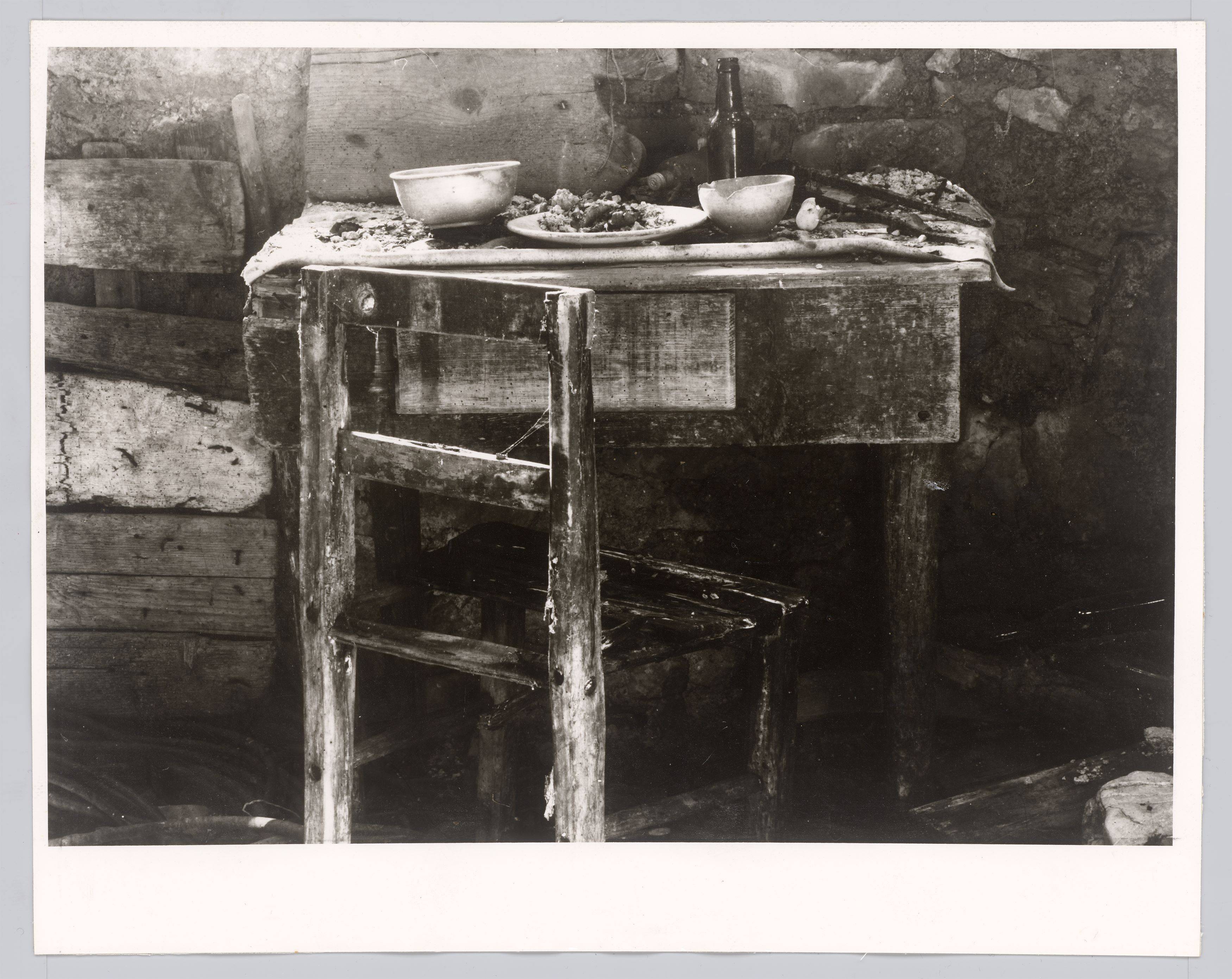 This picture shows the following artwork: Dieter Appelt. ”Haus des Fausto”. 1981.