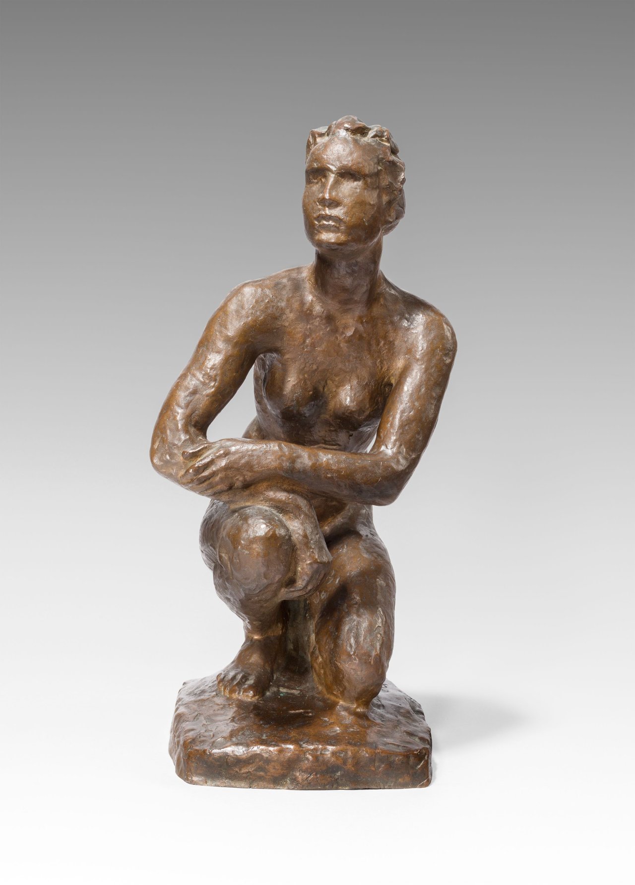 Auf diesem Bild ist das folgende Kunstwerk zu sehen: Georg Kolbe. „Kauernde Marburg“. 1925.