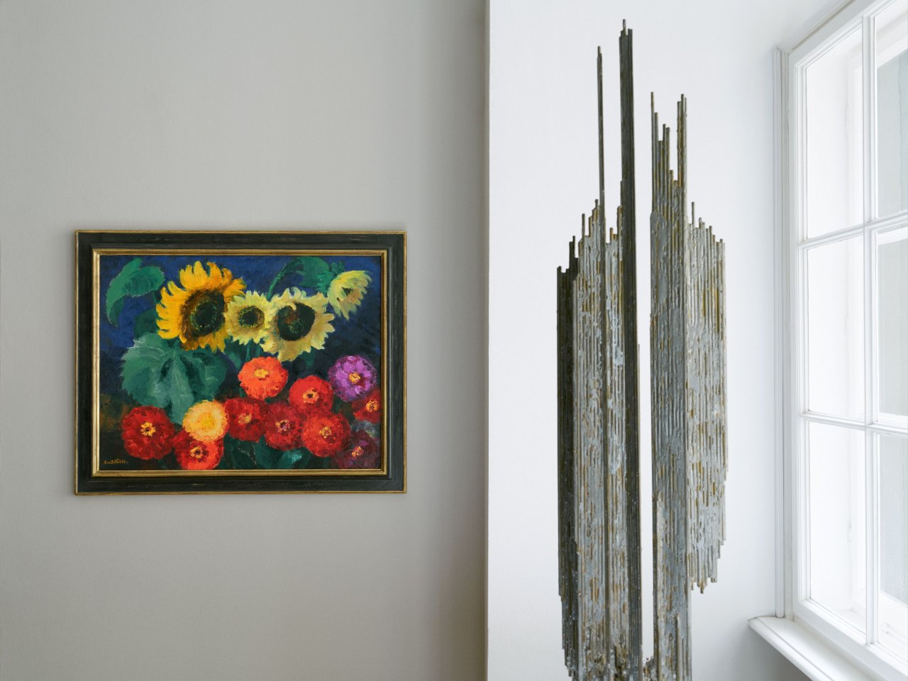 This picture shows the following artwork: Emil Nolde. ”Zinnien und Sonnenblumen”. 1940.