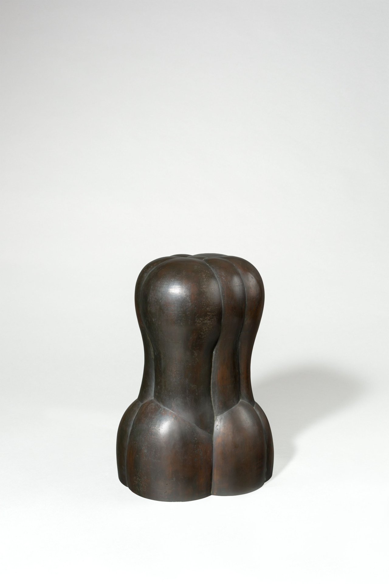 This picture shows the following artwork: Joannis Avramidis. Bust. 1962.